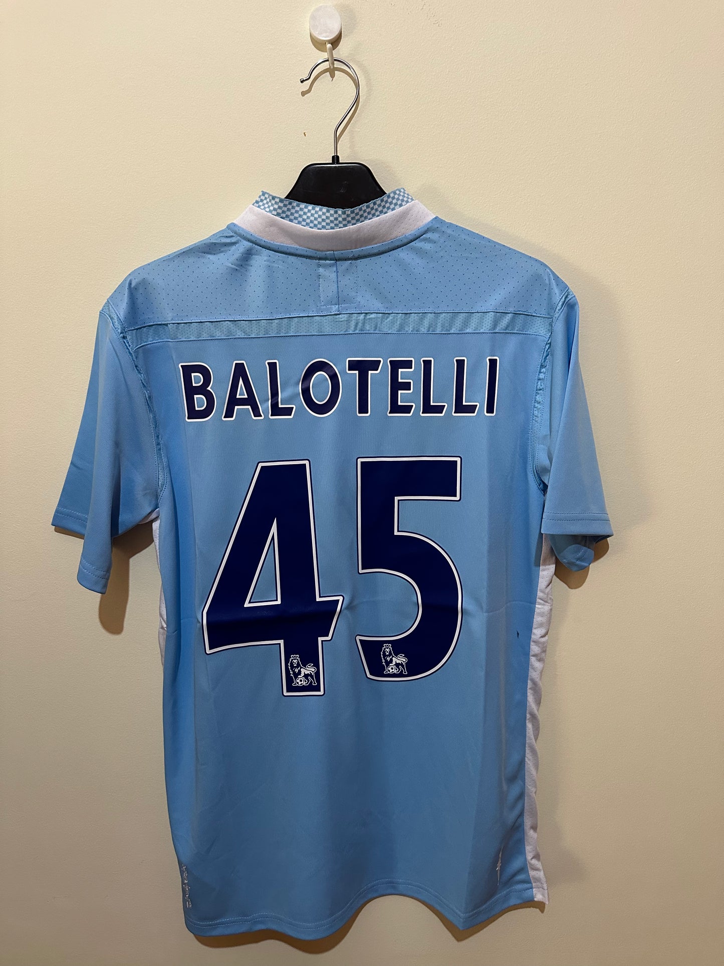 Camisola Principal Manchester City 2011/12 BALOTELLI 45