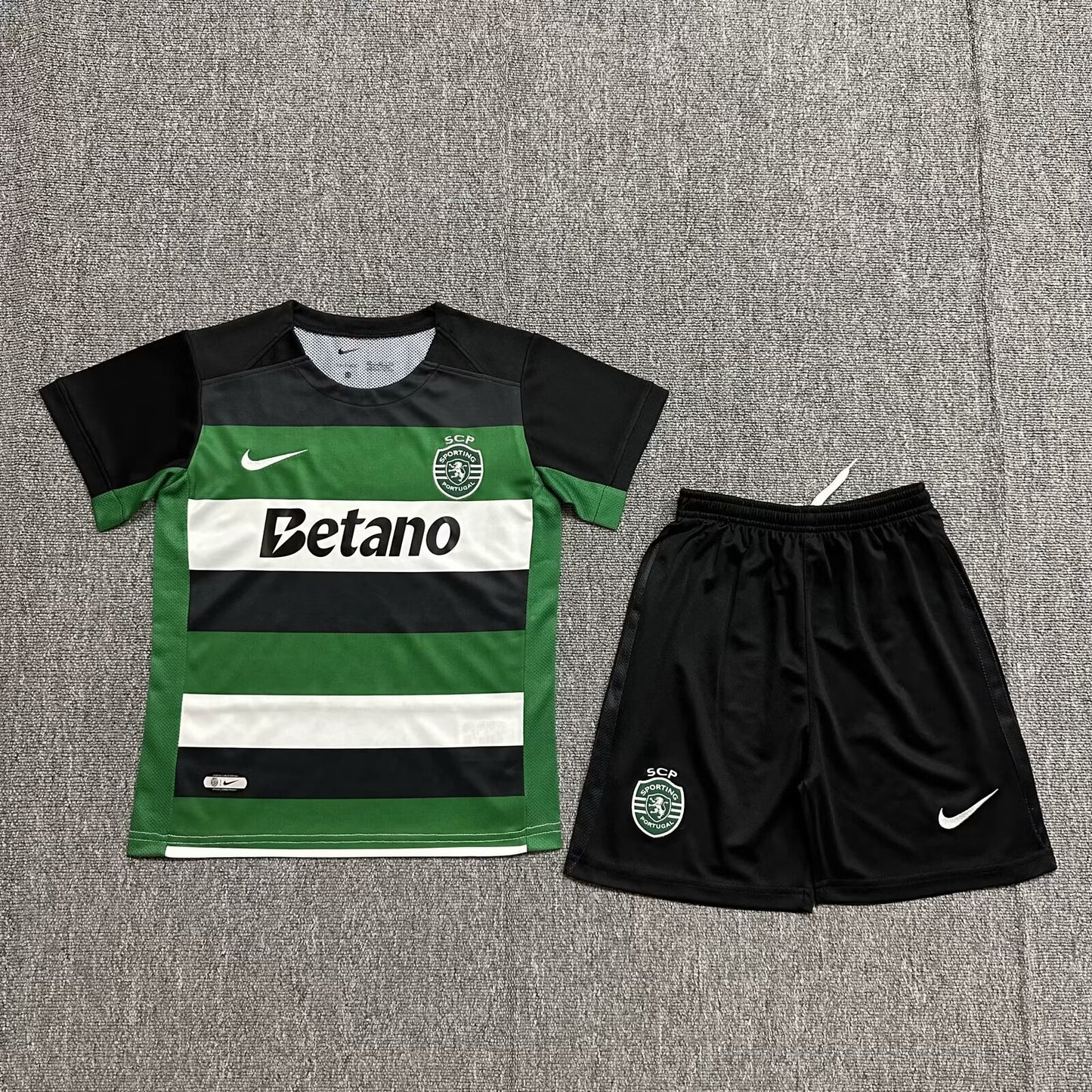 Kit Criança Principal Sporting 24/25