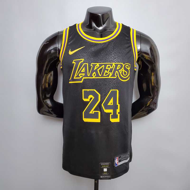 Los Angeles Lakers "BRYANT 24"